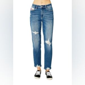 Judy Blue High Waist Queen of Hearts Coin Pocket Boyfriend Relaxed Fit Jeans 11